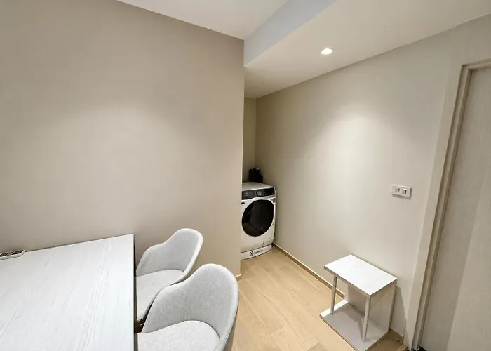 Paradise Condo-perfect Location Apartment