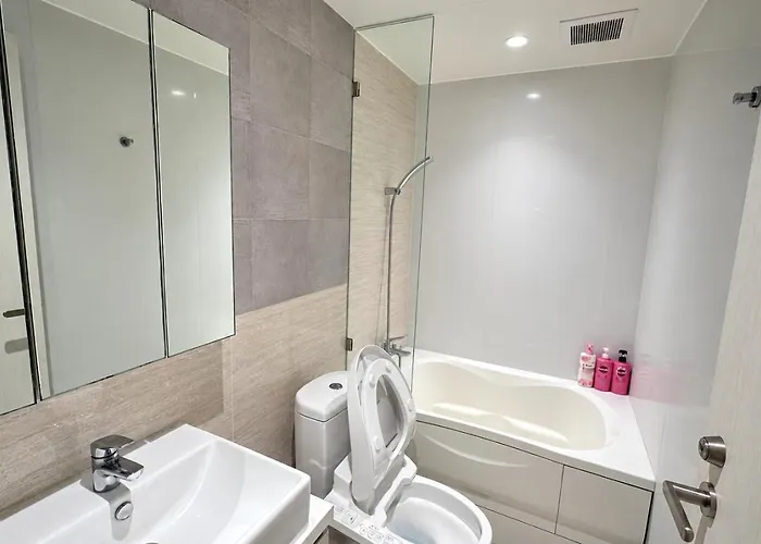Paradise Condo-perfect Location Bangkok