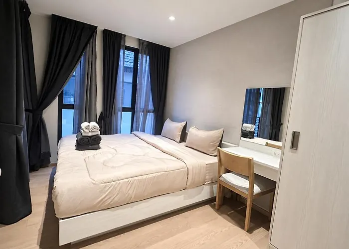 Paradise Condo-perfect Location *