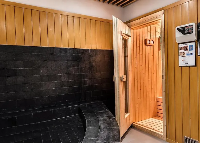 Paradise Condo-perfect Location Apartment